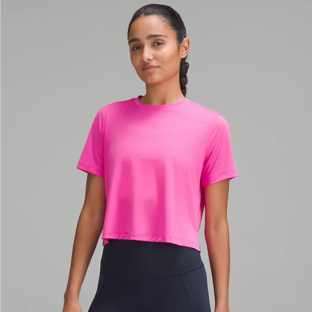 Lululemon Ultralight cropped hot pink short sleeve shirt